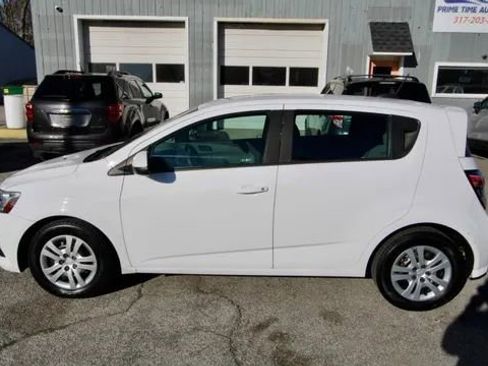 Used 2017 Chevrolet Sonic LT image 3