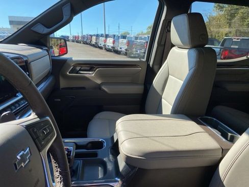 Used 2024 Chevrolet Silverado 1500 RST w/ Convenience Package II image 23