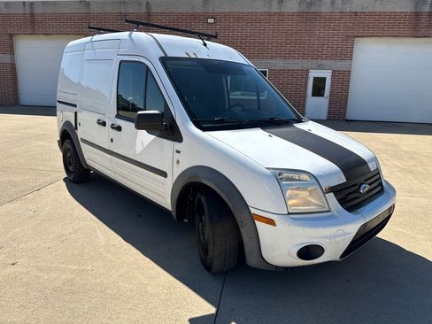 Used 2010 Ford Transit Connect XLT image 3