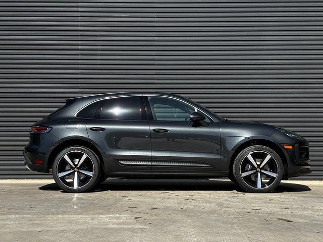 Certified 2026 Porsche Macan AWD/4WD image 8