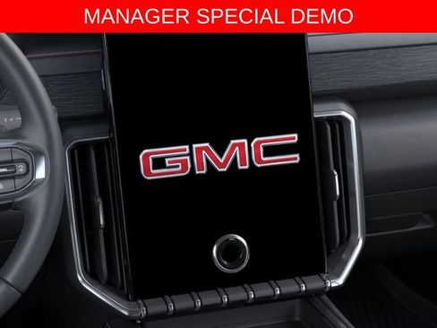 Used 2026 GMC Acadia Elevation w/ Elevation Premium Package AWD/4WD image 20
