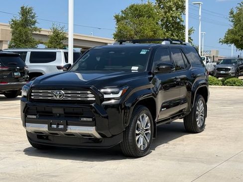 Used 2025 Toyota 4Runner Limited AWD/4WD image 7