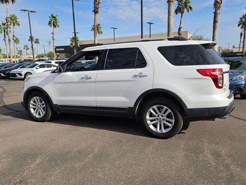 Used 2014 Ford Explorer XLT w/ Equipment Group 202A image 5