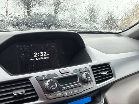 Used 2011 Honda Odyssey Touring image 19