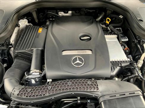Used 2019 Mercedes-Benz GLC 300 4MATIC image 30
