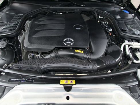 Certified 2019 Mercedes-Benz C 300 4MATIC Sedan image 29