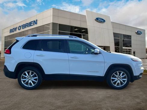 Used 2016 Jeep Cherokee Limited AWD/4WD image 6