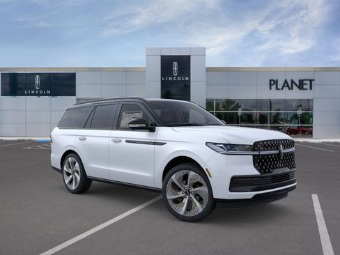 New 2026 Lincoln Navigator Black Label image 7