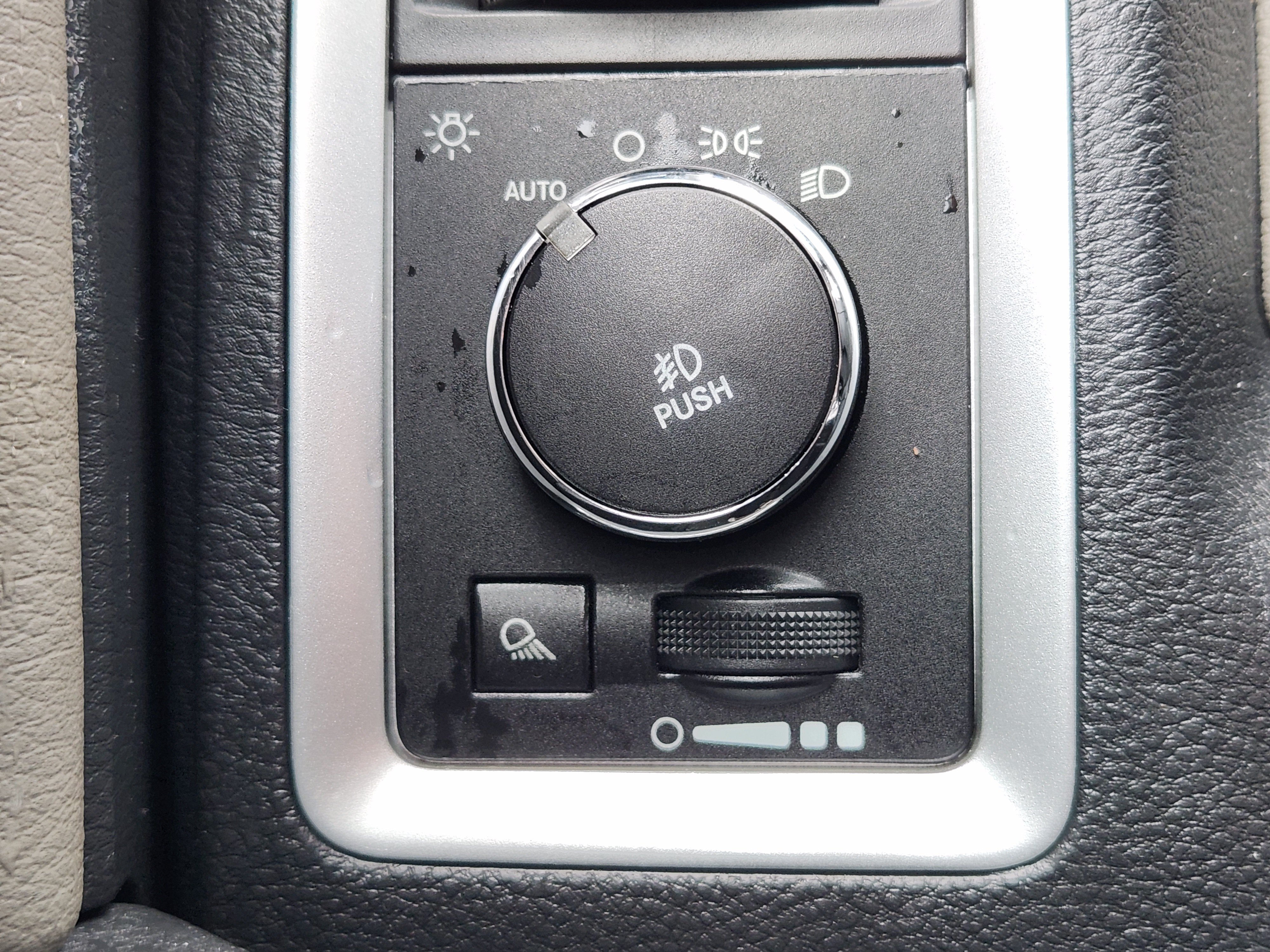 Used 2012 RAM 1500 Outdoorsman RWD image 21