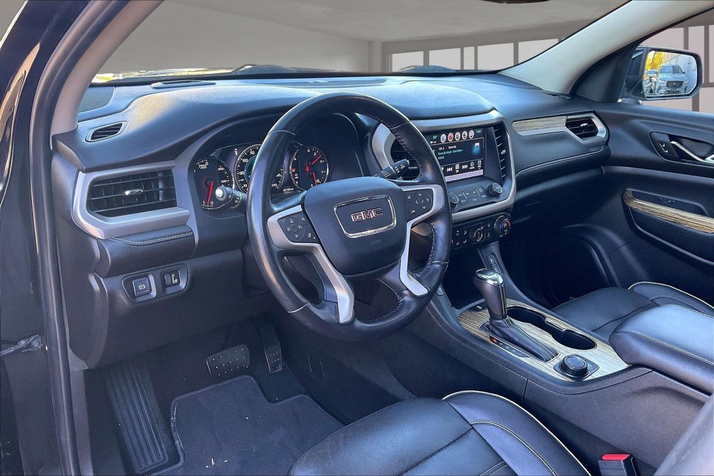 Used 2019 GMC Acadia Denali w/ Technology Package AWD/4WD image 18
