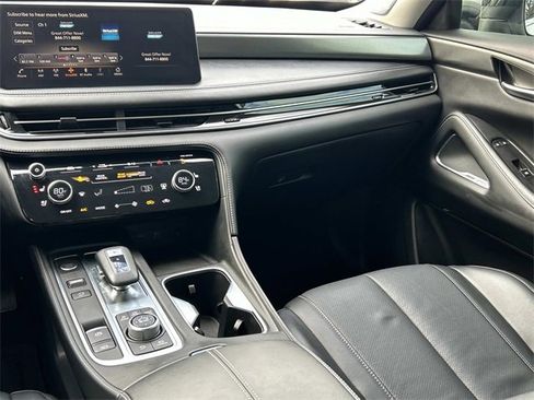 Certified 2024 INFINITI QX60 Luxe w/ Vision Package image 28