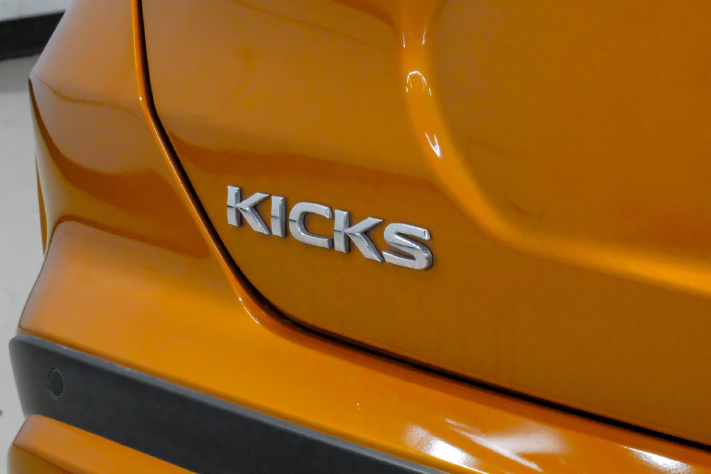 Used 2023 Nissan Kicks SR FWD image 60