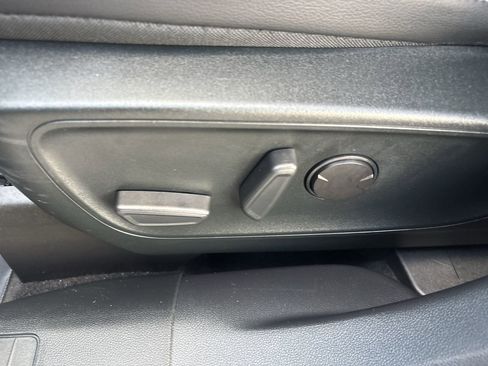 Certified 2022 Ford Escape Titanium image 20