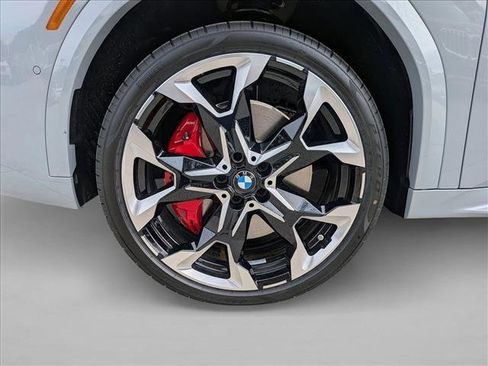 New 2026 BMW X2 xDrive28i AWD/4WD image 10