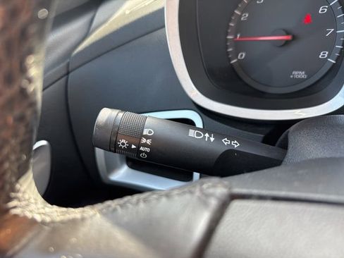 Used 2017 Chevrolet Equinox LT w/ Convenience Package image 28