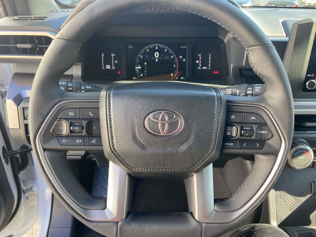 Used 2026 Toyota 4Runner SR5 RWD image 33