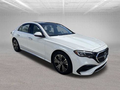 Used 2026 Mercedes-Benz E 350 4MATIC Sedan image 7
