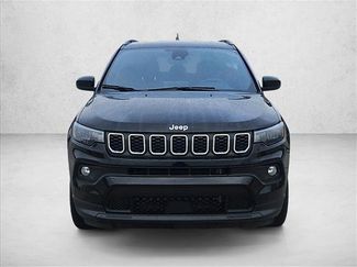 Used 2025 Jeep Compass Latitude video 2