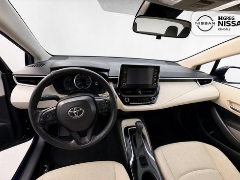 Used 2021 Toyota Corolla LE FWD image 10