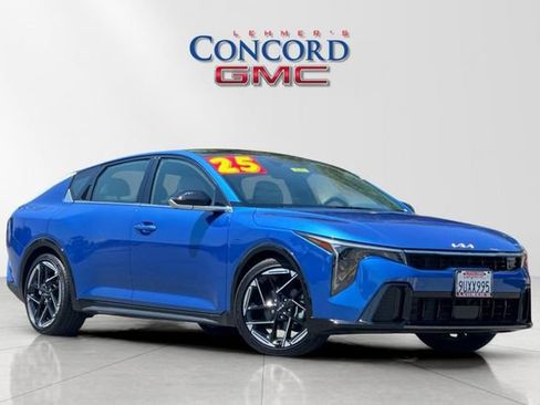 Used 2025 Kia K4 GT-Line w/ GT-Line Premium Package FWD image 1