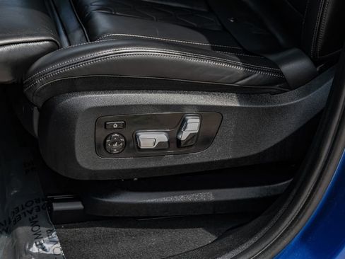 Used 2020 BMW X6 M50i w/ Premium Package AWD/4WD image 38
