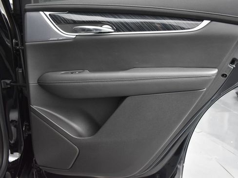 Used 2020 Cadillac XT6 Premium Luxury image 35