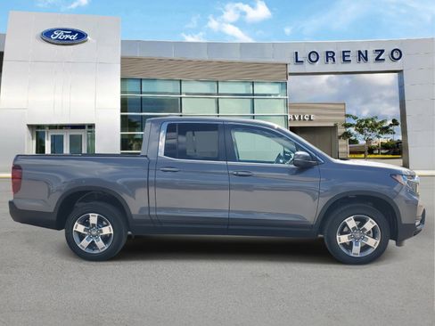 Used 2025 Honda Ridgeline RTL image 4
