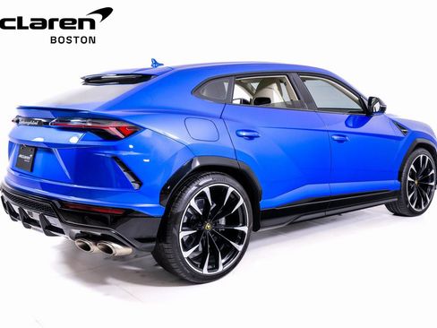 Used 2021 Lamborghini Urus image 5