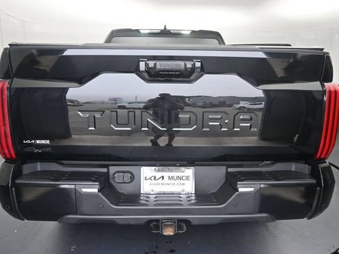 Used 2025 Toyota Tundra SR5 w/ SR5 Convenience Package AWD/4WD image 9