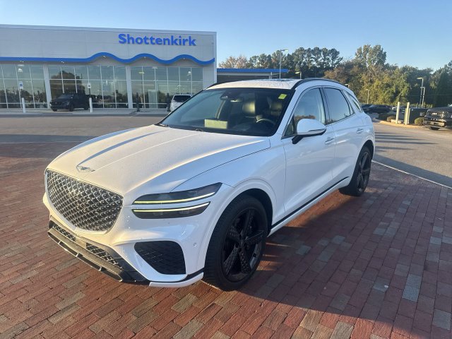 Used 2022 Genesis GV70 3.5T Sport w/ Sport Prestige Package AWD/4WD image 4
