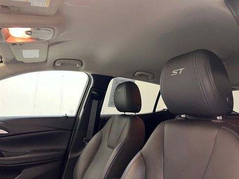 Used 2025 Buick Encore GX Sport Touring FWD image 16