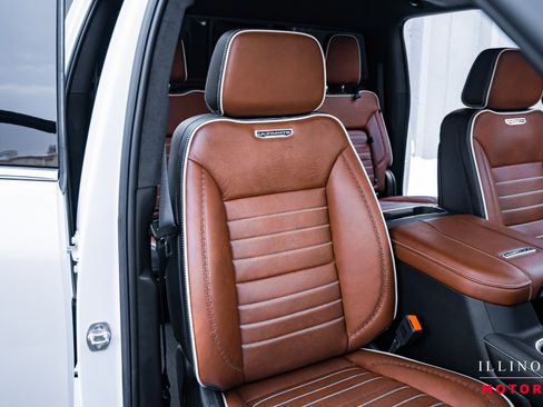 Used 2025 GMC Sierra 3500 Denali Ultimate image 38