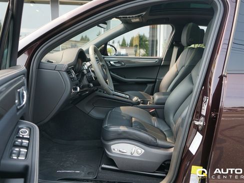 Used 2024 Porsche Macan GTS AWD/4WD image 20