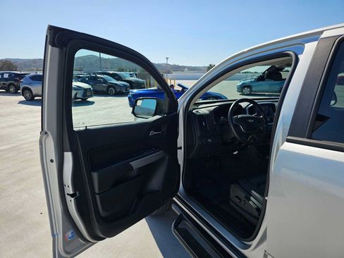 Used 2019 Chevrolet Colorado LT w/ Redline Special Edition RWD image 19