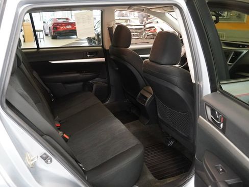 Used 2013 Subaru Outback 2.5i Premium AWD/4WD image 24
