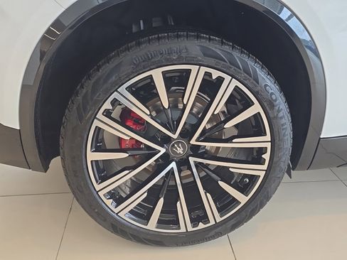 New 2025 Maserati Grecale Modena image 38