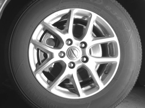 Used 2024 Chrysler Voyager LX image 12