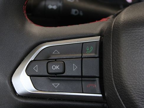 Used 2025 Jeep Compass Trailhawk AWD/4WD image 33