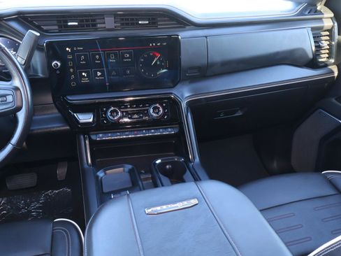 Used 2024 GMC Sierra 2500 AT4X w/ AT4X AEV Edition image 13