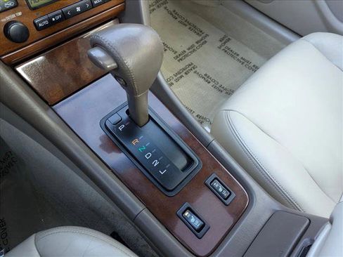 Used 2001 Lexus ES 330 image 11