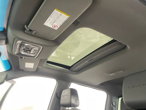 Used 2022 GMC Sierra 3500 Denali AWD/4WD image 19