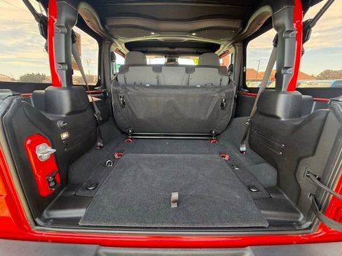 Used 2024 Jeep Wrangler Sport S image 13