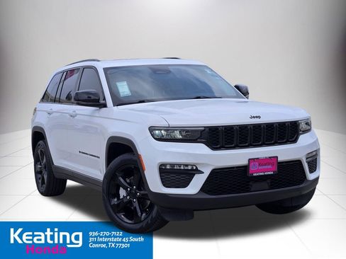 Used 2023 Jeep Grand Cherokee Limited w/ Black Appearance Package AWD/4WD image 3
