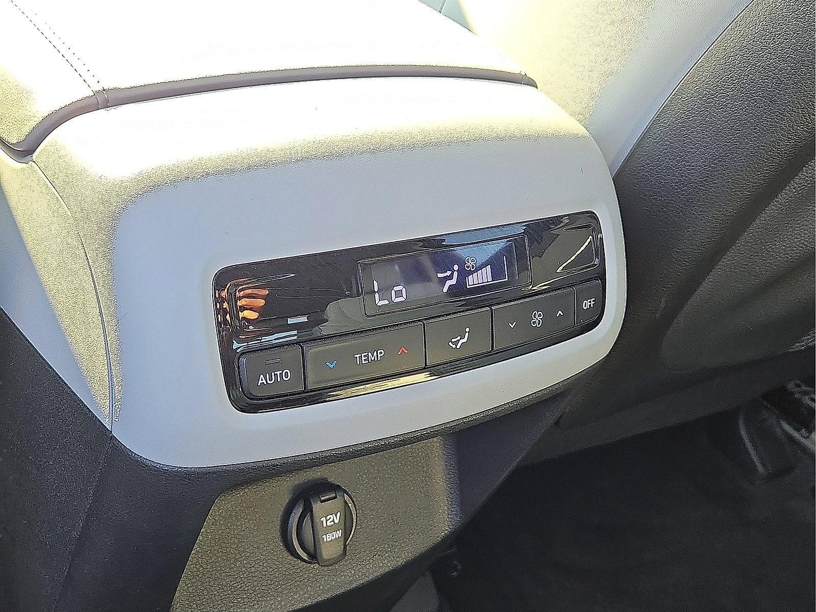 Used 2025 Hyundai Palisade SEL AWD/4WD image 16