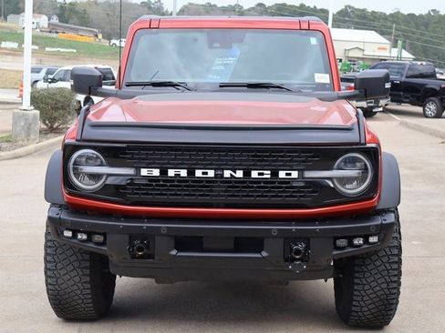 Certified 2024 Ford Bronco Wildtrak image 8