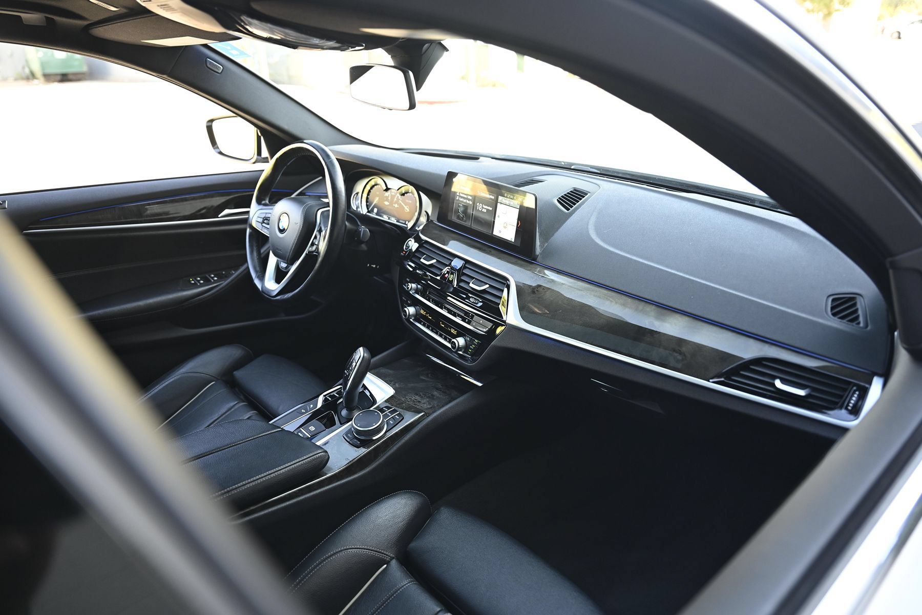 Used 2017 BMW 530i xDrive AWD/4WD image 20