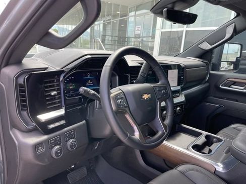 Certified 2024 Chevrolet Silverado 3500 High Country w/ High Country Premium Package AWD/4WD image 7