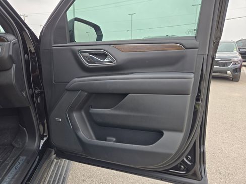 Used 2023 Chevrolet Tahoe High Country AWD/4WD image 26
