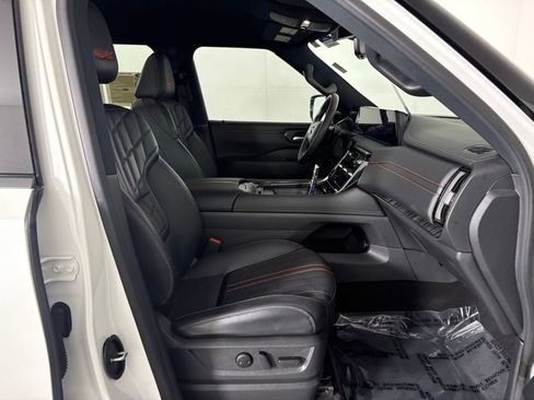 Used 2025 Nissan Armada PRO-4X image 40