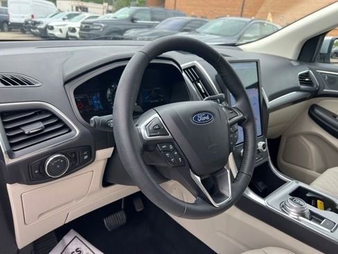Certified 2024 Ford Edge Titanium AWD/4WD image 7